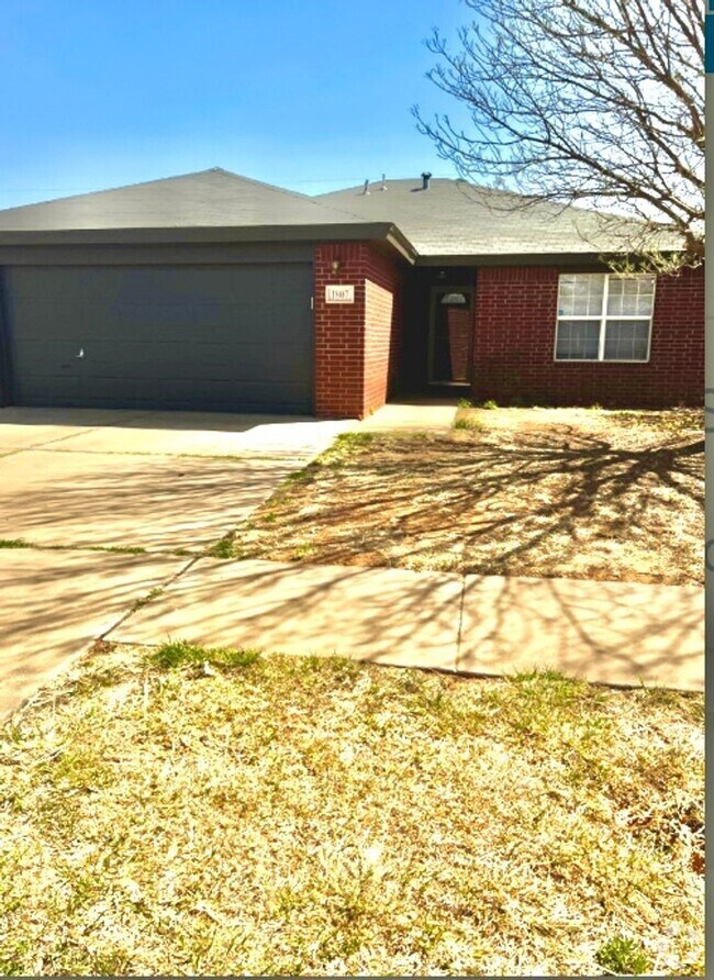 Building Photo - Newly Renovated In South Lubbock Rental