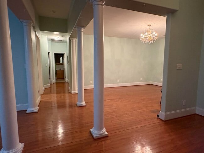 Photo - 533 Stonemason Dr