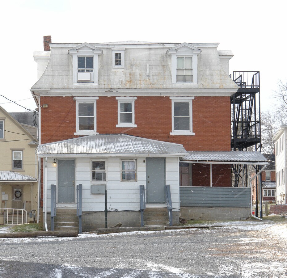 Photo - 123 N Barnard St