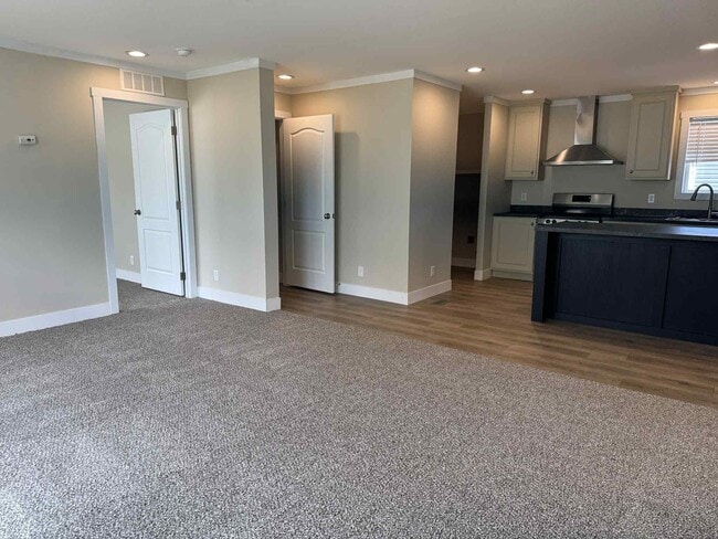 Photo - 48571 Lakeview Cir