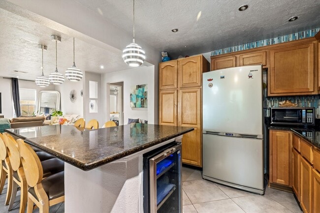 Photo - 5219 Avenue Q