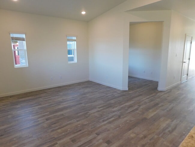 Photo - WALKING DISTANCE TO COMMUNITY