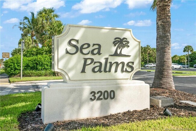 Photo - 3200 N Hwy A1A Unidad 805