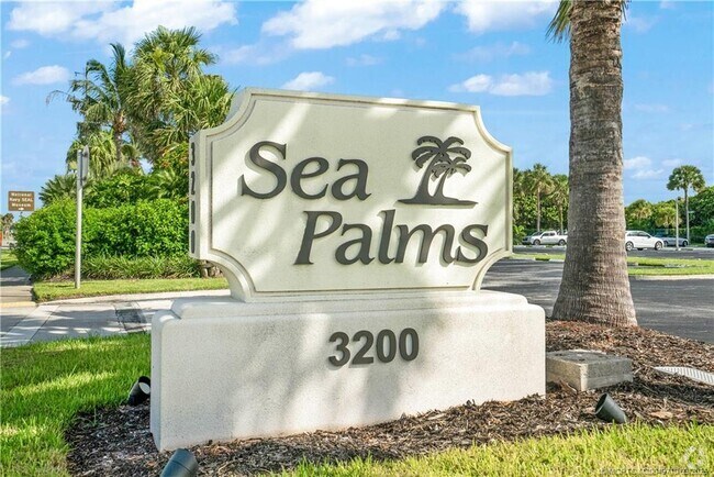 Building Photo - 3200 N Hwy A1A Unit 805 Rental