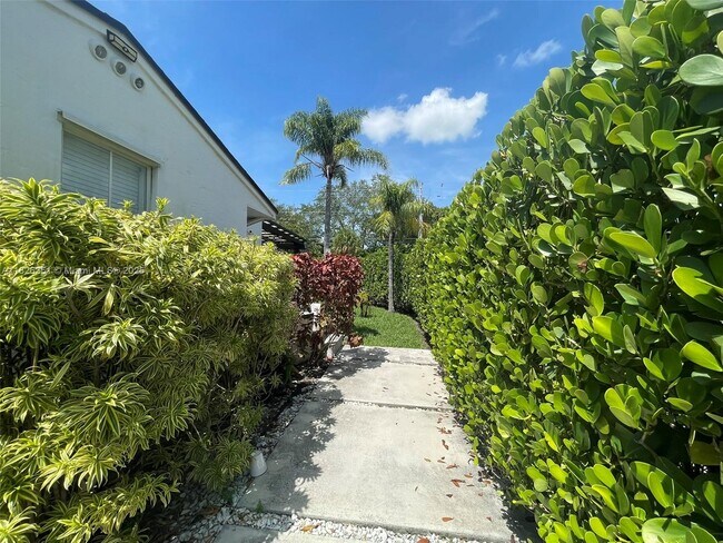 Photo - 200 NE 110th St Unidad 200