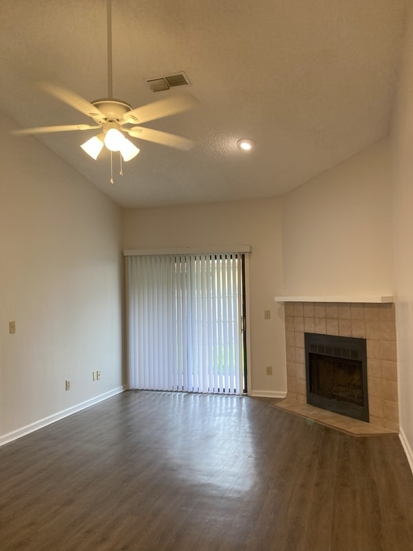 Photo - 1290 Jefferson Ave Unit B