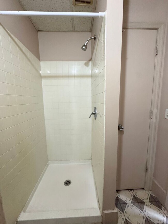 112 N 38th Ave