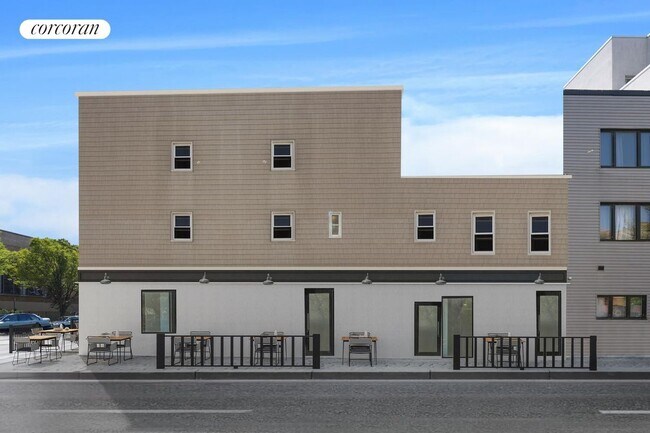 Photo - 240 N 7th St