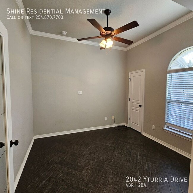 Photo - 2042 Yturria Dr