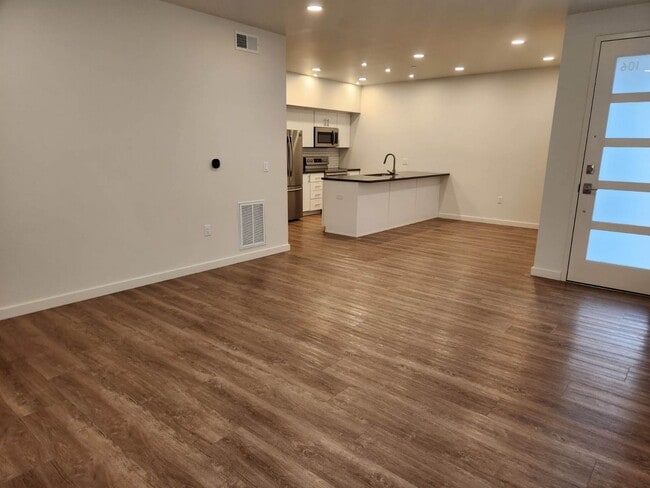 Photo - Golf View 2 Bedroom, 2 Bath Flat Unidad 201