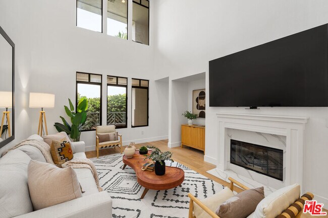Photo - 5625 Crescent Park W Unit 114