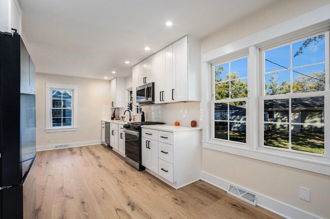 Photo - 506 W Morgan Ave