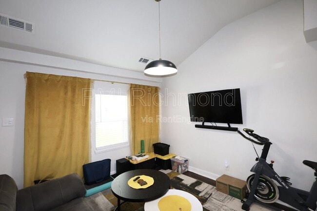 Photo - 936 Halsey Ln