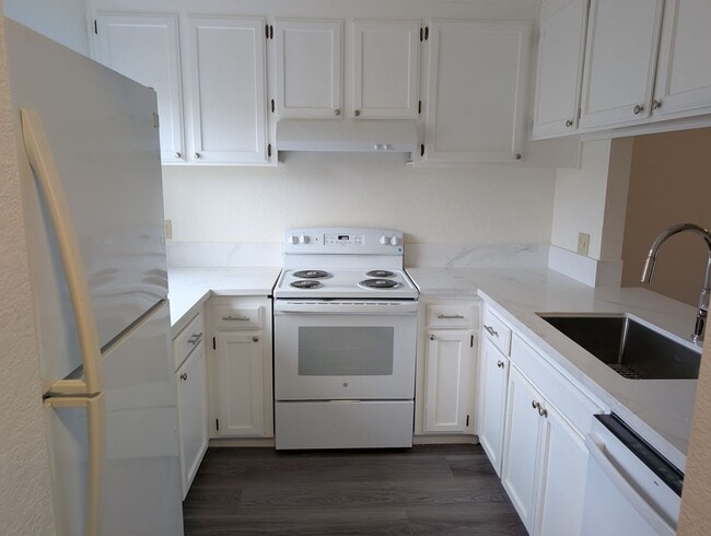 Photo - Completely remodeled and updated condo close to Fresno State, shopping and hwy 168