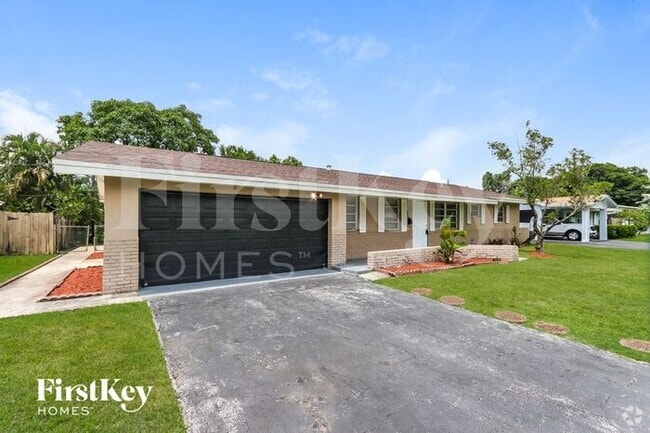 Building Photo - 6871 NW 12th St Rental