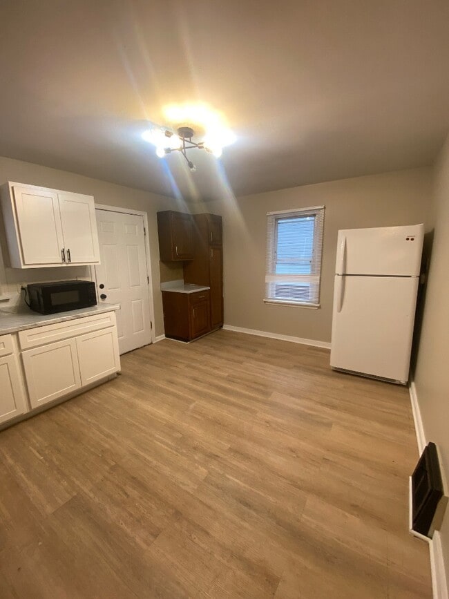 Photo - 829 Carson Rd