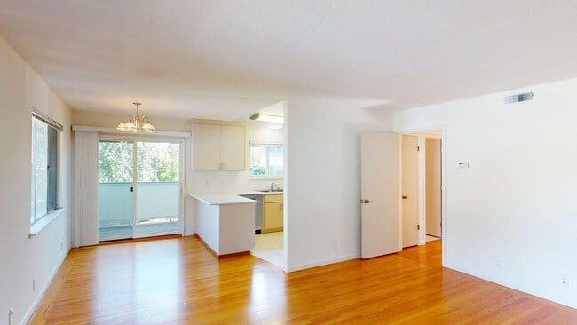 Photo - 207 Kent Ave Unidad 207 Kent #3