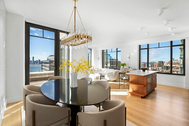 Photo - 110 Charlton St