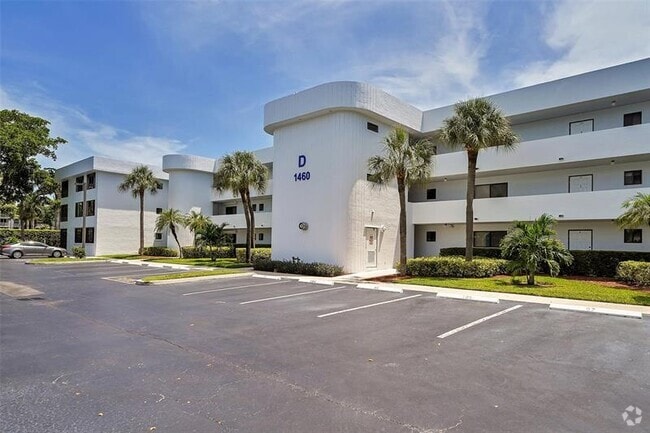 Building Photo - 1460 Sheridan St Unit 17D Rental