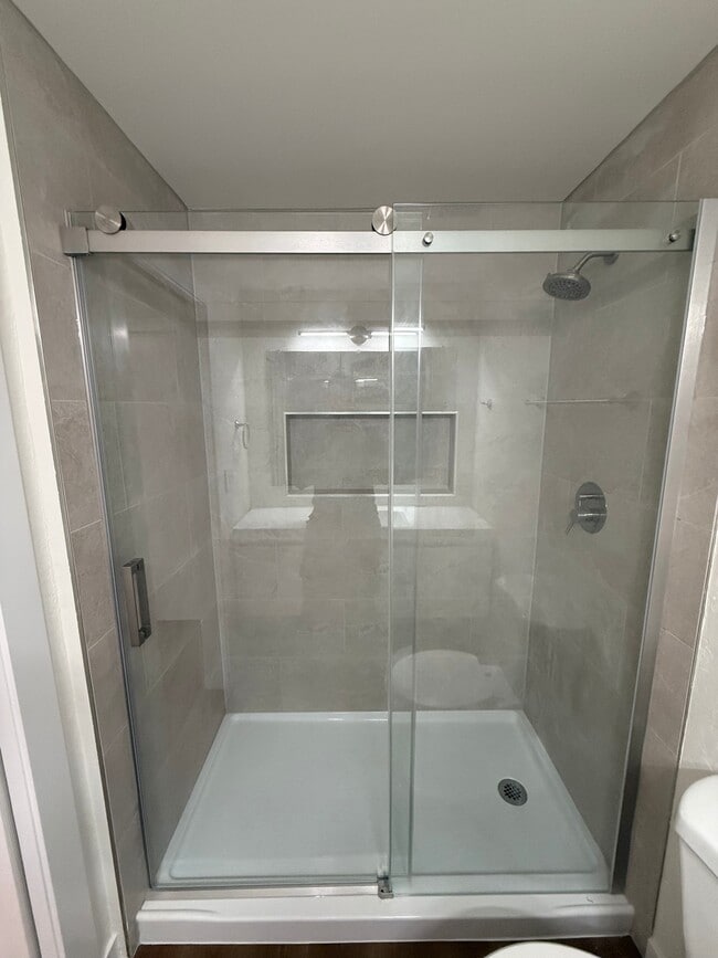 Photo - 9404 Stone Ave N