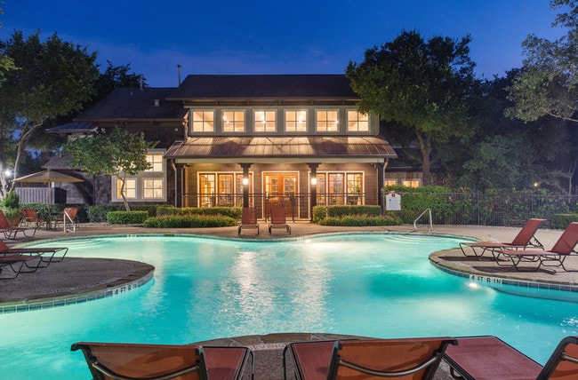 Building Photo - Highlands Hill Country Rental