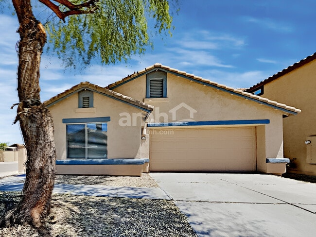 Building Photo - 342 W Calle Paso Suave