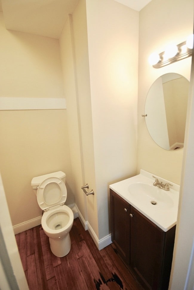 Photo - 139 E Cottage St Unit 2