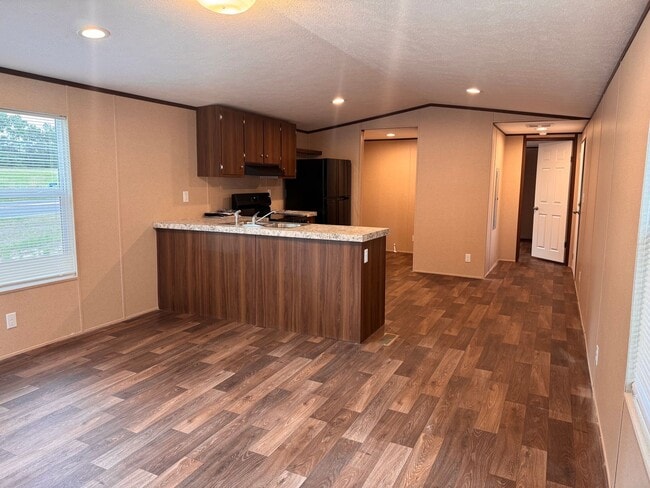 106 Harold Ln