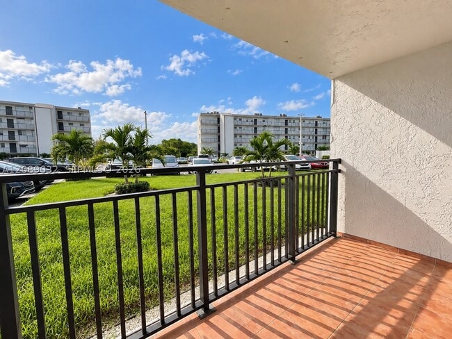 Building Photo - 14150 SW 84th St Unit 110-I