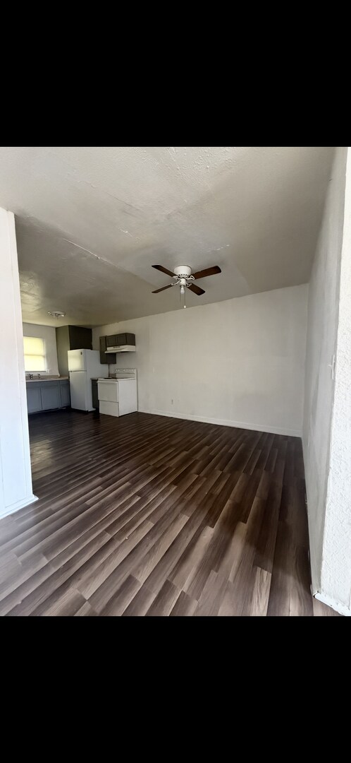 Photo - 613 W Avenue D Unit 613