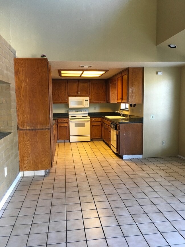 Photo - Convenient Location 3Br and 2Ba