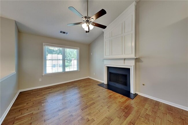 379 Darter Run NW