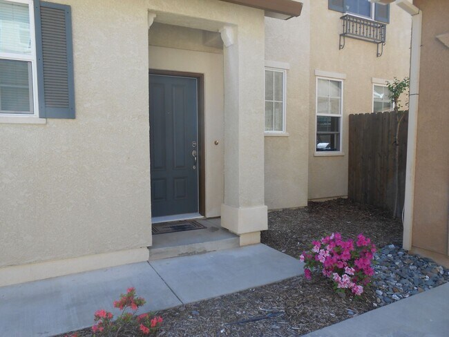 Building Photo - Shasta View Gardens Home