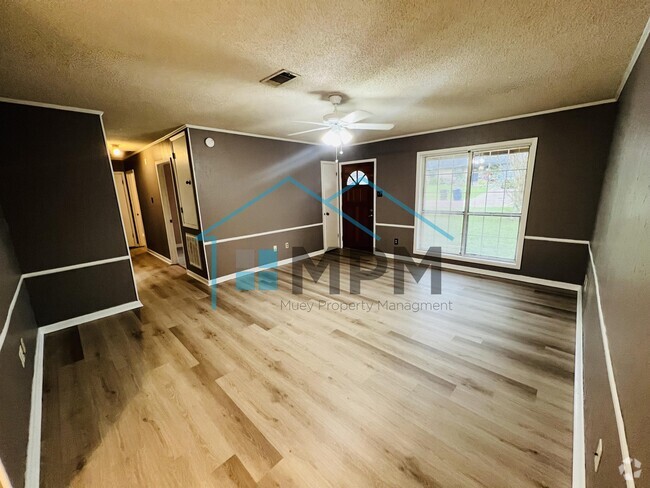 Building Photo - 105 Hilltop Dr Rental