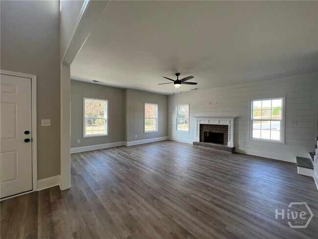 Photo - 1441 Willow Creek Dr