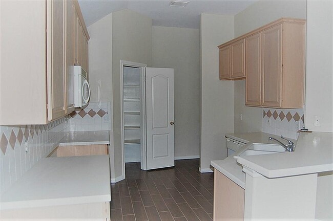 Photo - 1638 Candleston Ln