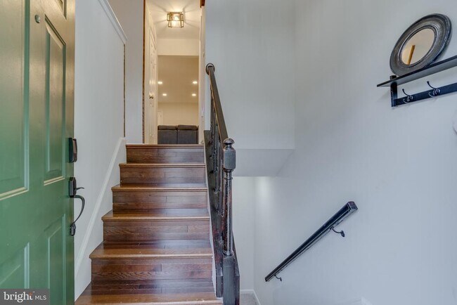 Photo - 3700 Roxbury Ln