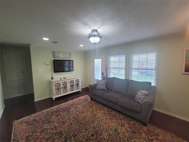Photo - 5712 Borden Ave
