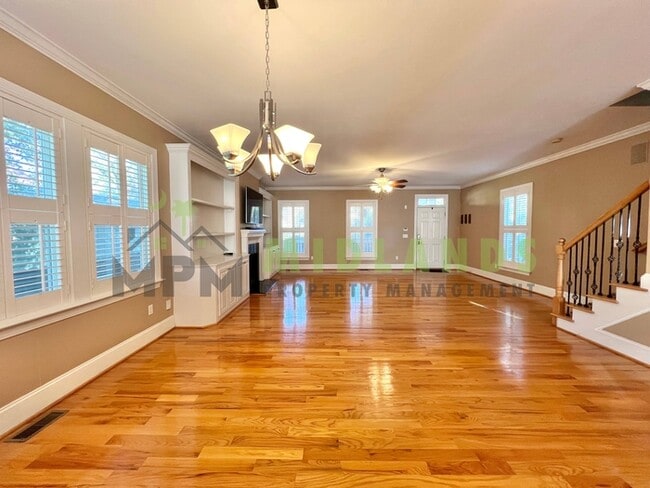 Photo - 3008 Bratton St