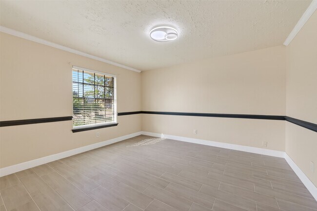 Photo - 7534 8 Willows Rd