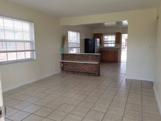 2014 Ave H NW