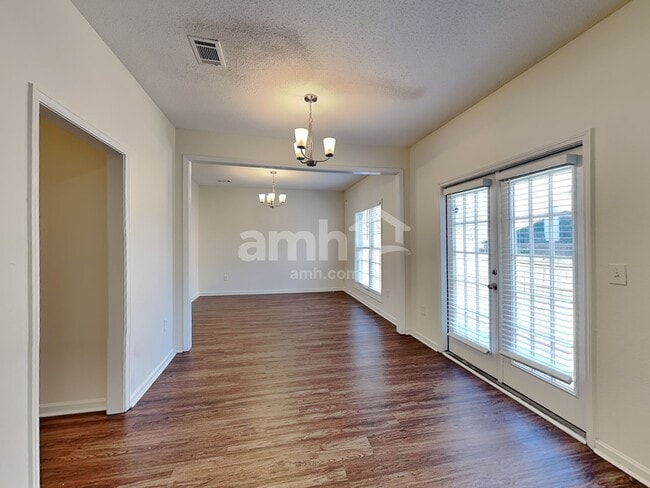 Photo - 2613 Newtons Crest Cir