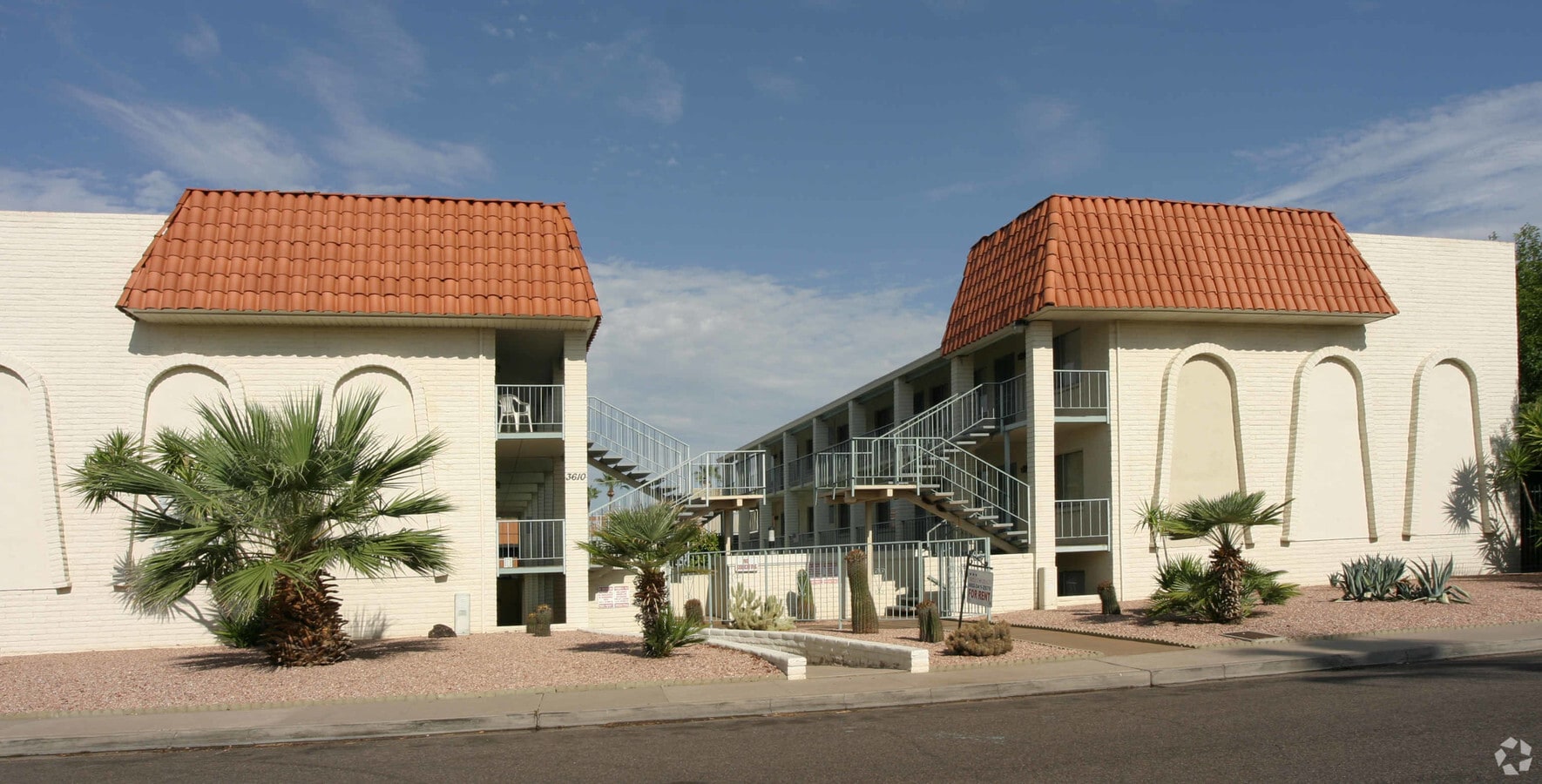 El Lorenzo Apartments - El Lorenzo Apartments