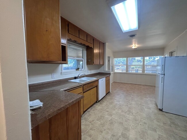 Photo - 3bd 1ba