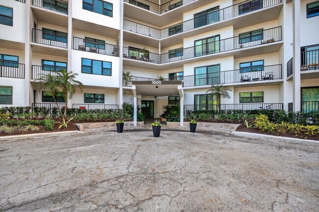 1000 River Reach Dr Unit 406