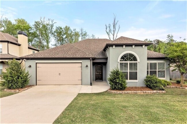Building Photo - Beautiful Home in Tivoli