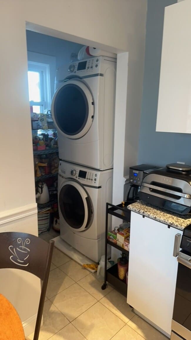 Photo - 876 Adams St Unit 1