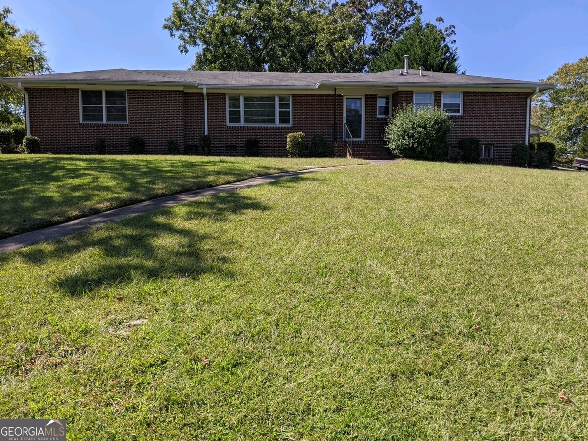 Photo - 113 Acadia Dr NW