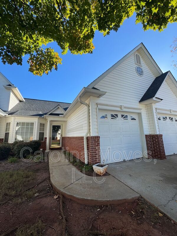 Photo - 500 Cliffview Ct