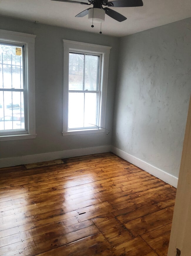 Bedroom 2 - 481 Cambridge St Unit 2